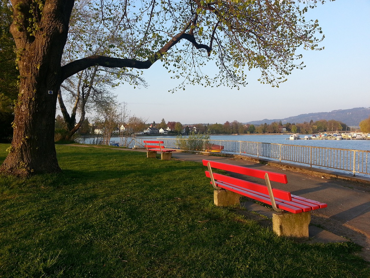 大巴黎连续主场以逸待劳 战残阵米兰半场决胜.
